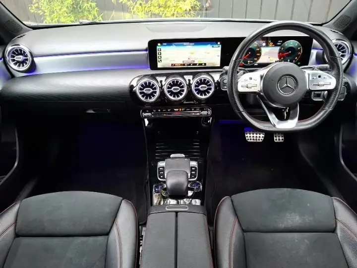 Mercedes-Benz A-Class 2018 photo 3