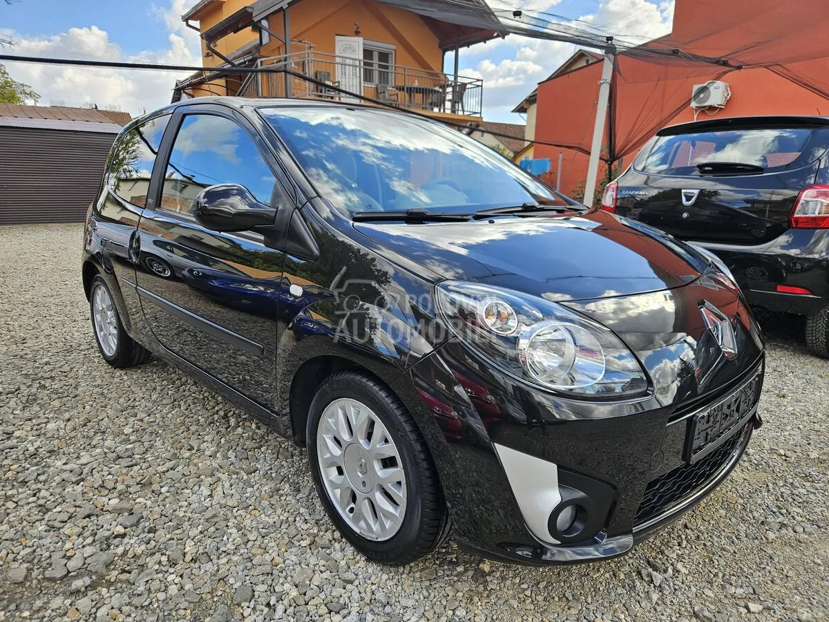 Renault Twingo 2010 photo 2