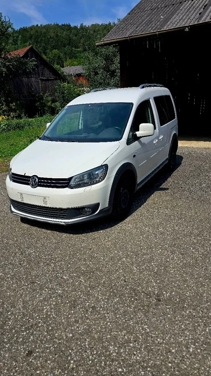 Volkswagen Caddy 2013 photo 2