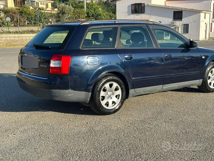 Audi A4 2003 photo 3