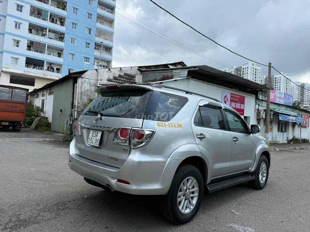 Toyota Fortuner 2013 photo 4