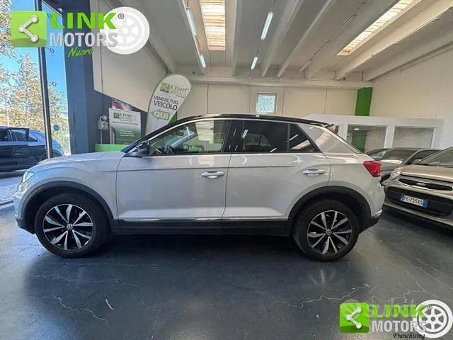 Volkswagen T-Roc 2018 photo 2