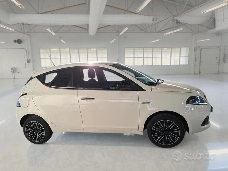 Lancia Ypsilon 2022 photo 3