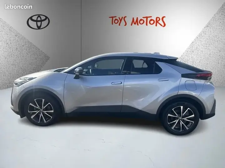Toyota C-Hr 2025 photo 2