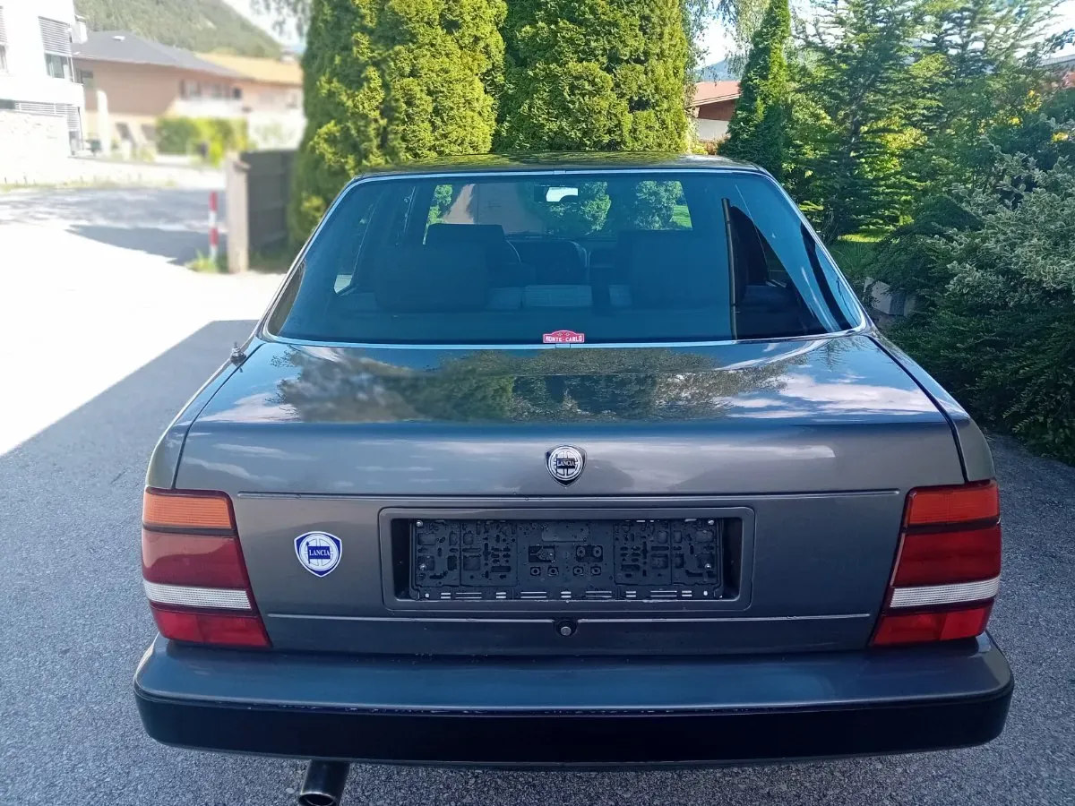 Lancia Thema 1991 photo 2