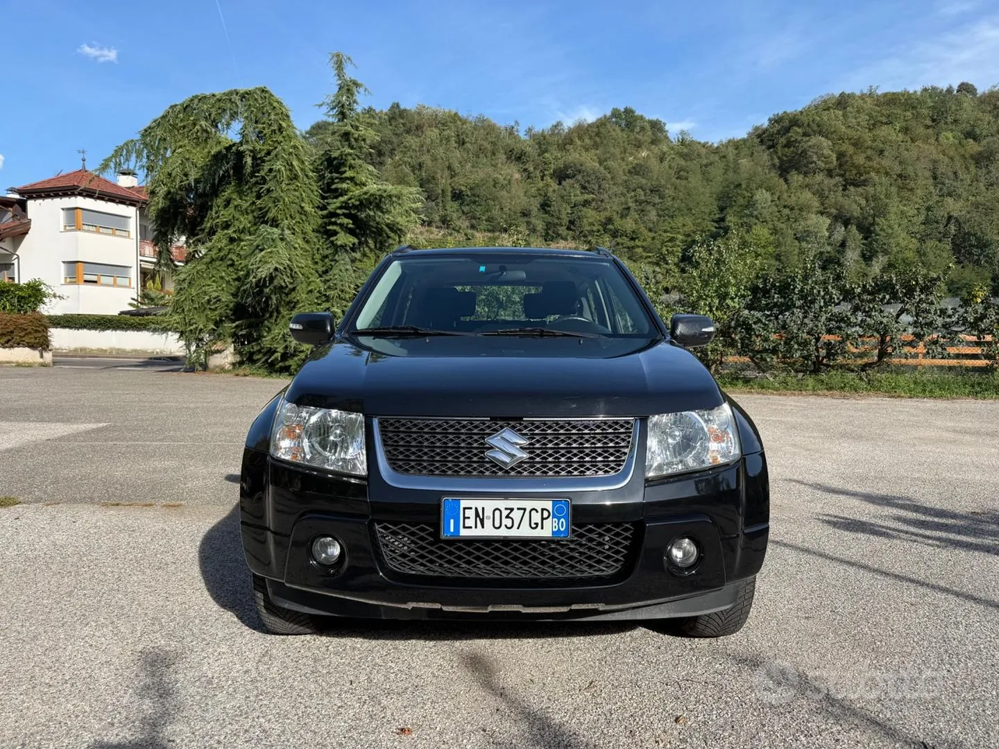 Suzuki Grand Vitara 2011 photo 2