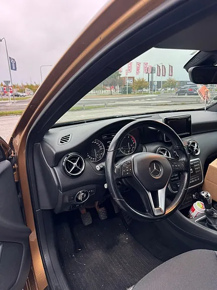 Mercedes-Benz A200 2013 photo 3