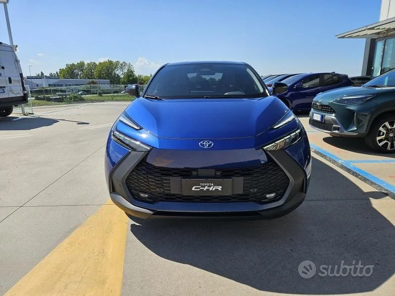 Toyota C-Hr 2025 photo 2