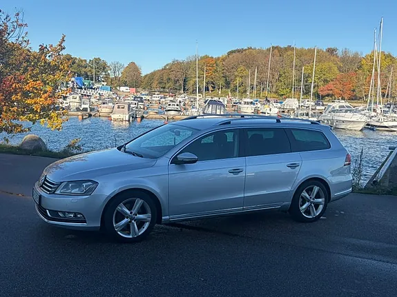 Volkswagen Passat 2013 photo 2