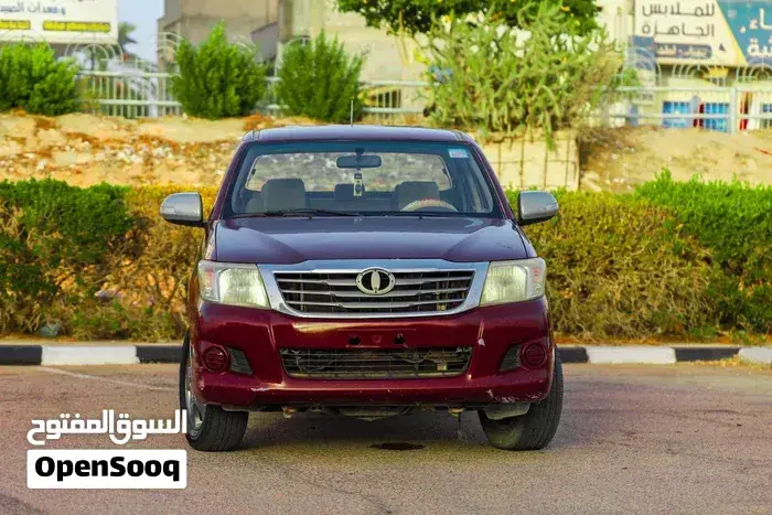 Toyota Hilux 2014 photo 2