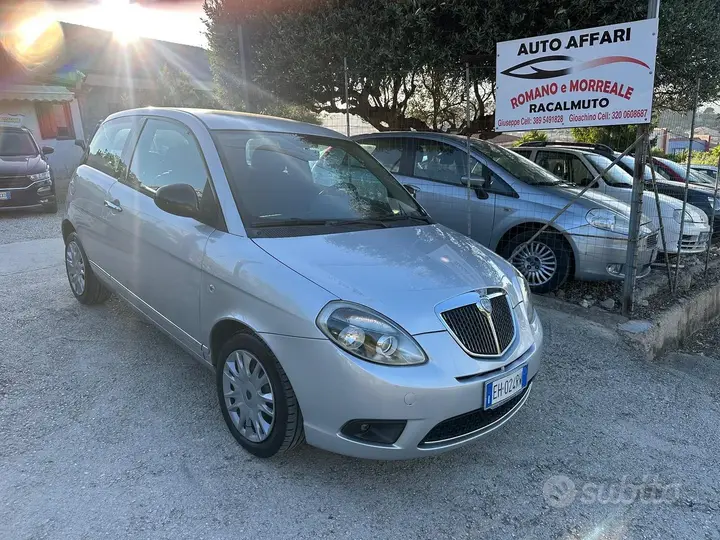 Lancia Ypsilon