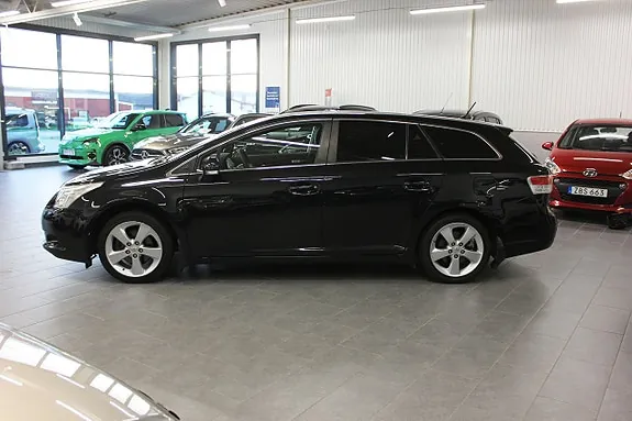 Toyota Avensis 2011 photo 5