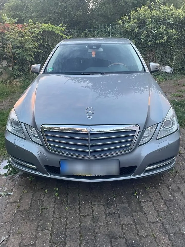 Mercedes-Benz E250