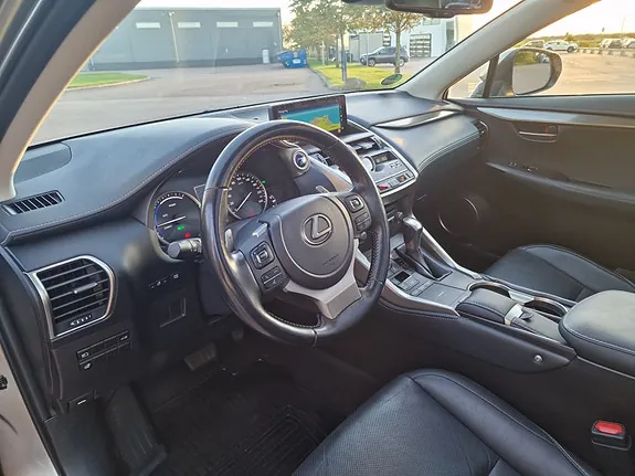 Lexus Nx300H 2021 photo 3