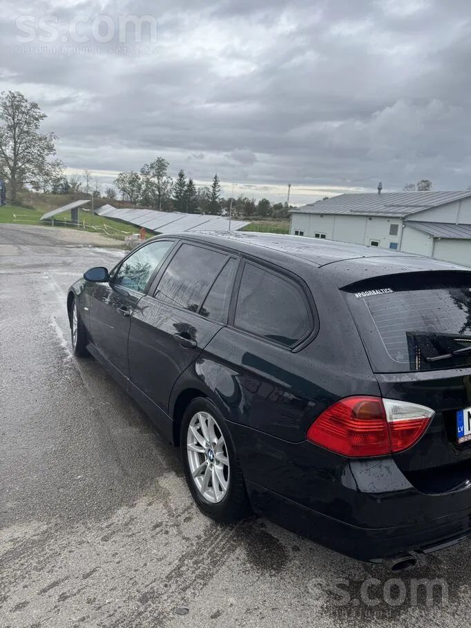 BMW 320