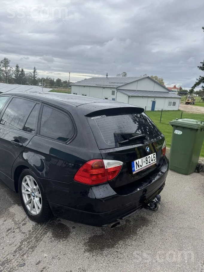 BMW 320 2007 photo 2