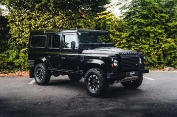 Land Rover Defender 2010 photo 2