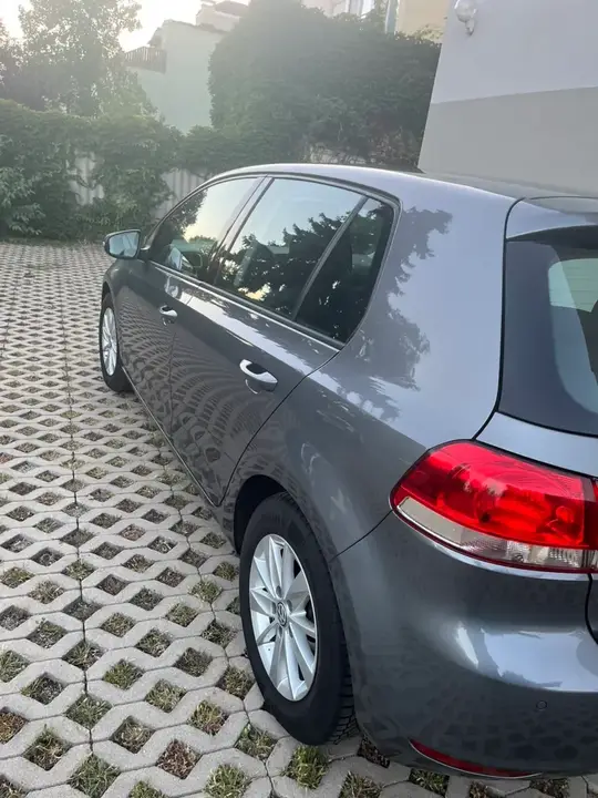 Volkswagen Golf 2012 photo 2