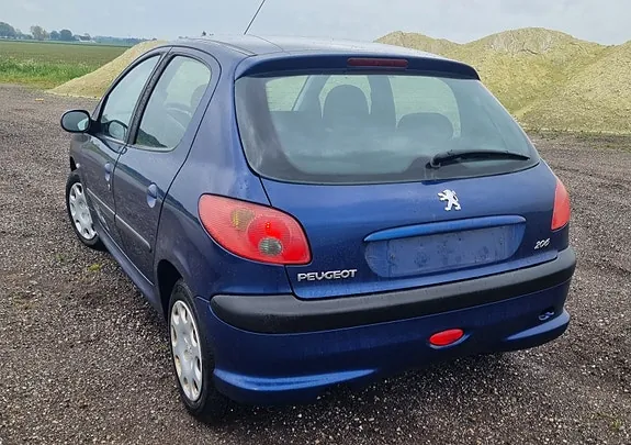Peugeot 206 2004 photo 3