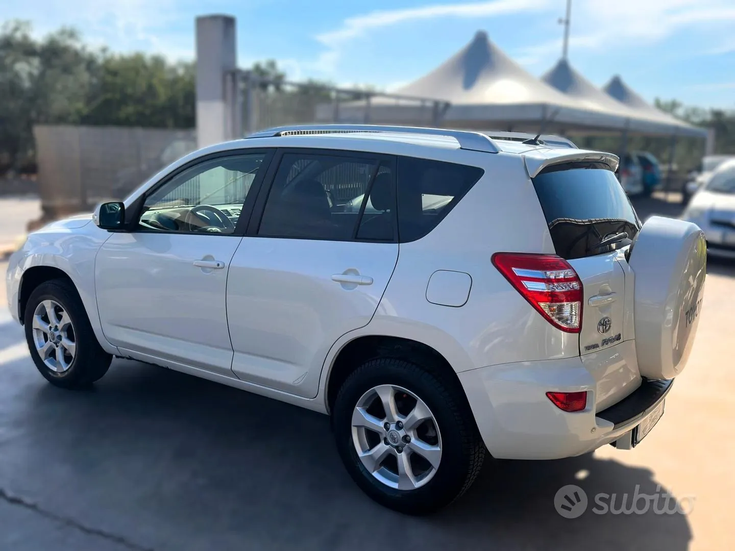 Toyota Rav4 2010 photo 2