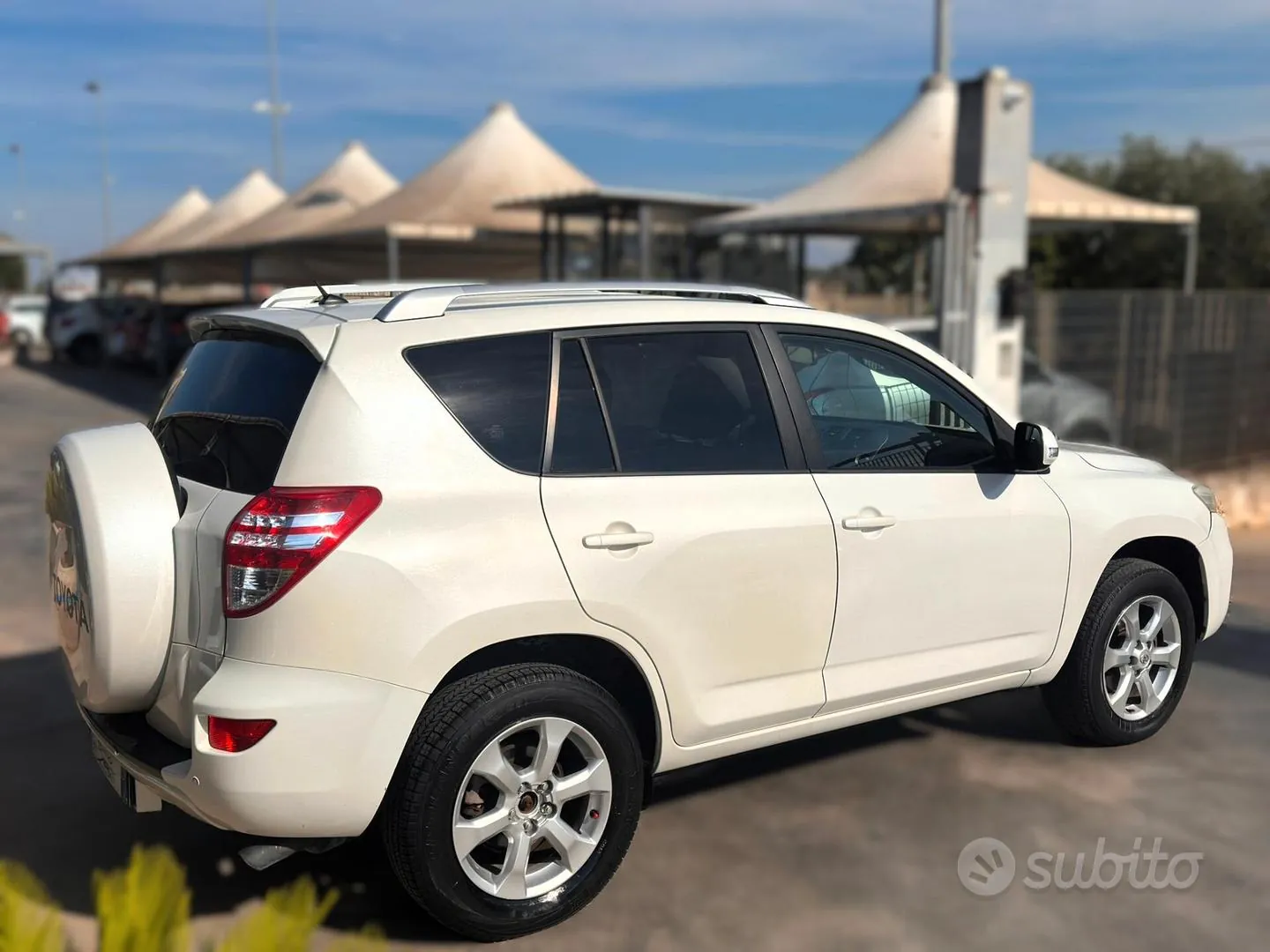 Toyota Rav4 2010 photo 4