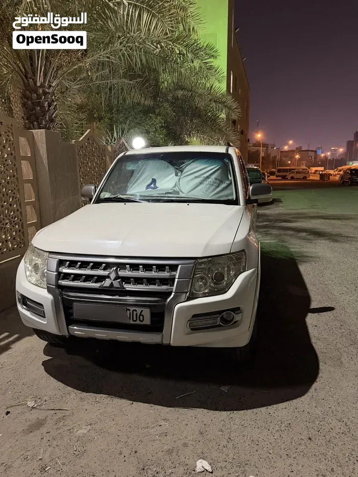 Mitsubishi Pajero 2015 photo 4