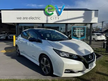 Nissan Leaf 2020 photo 2