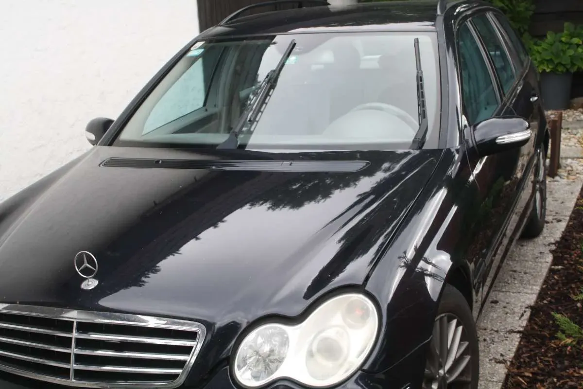 Mercedes-Benz C-Class 2006 photo 2