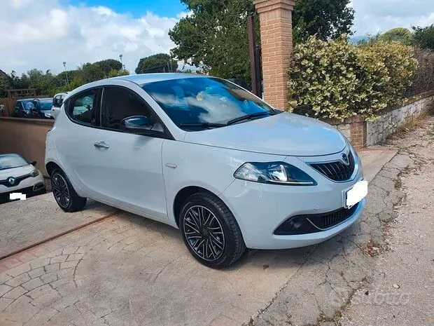 Lancia Ypsilon 2021 photo 3