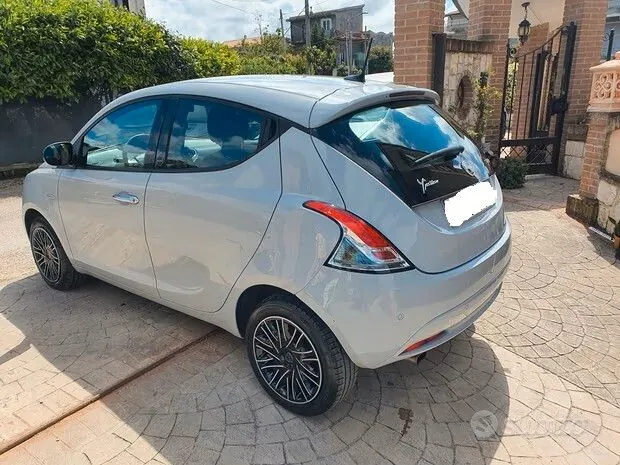 Lancia Ypsilon 2021 photo 4