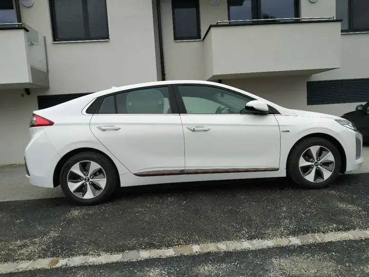 Hyundai Ioniq 2018 photo 2