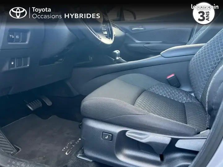 Toyota C-Hr 2022 photo 3