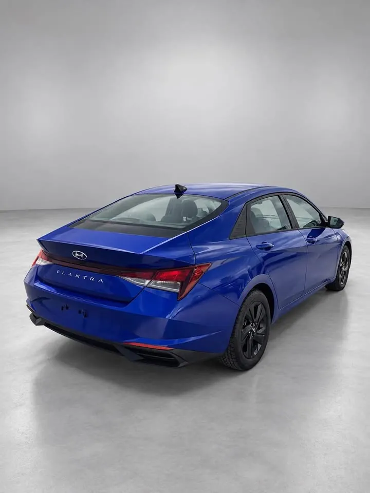 Hyundai Elantra 2022 photo 4