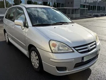 Suzuki Liana
