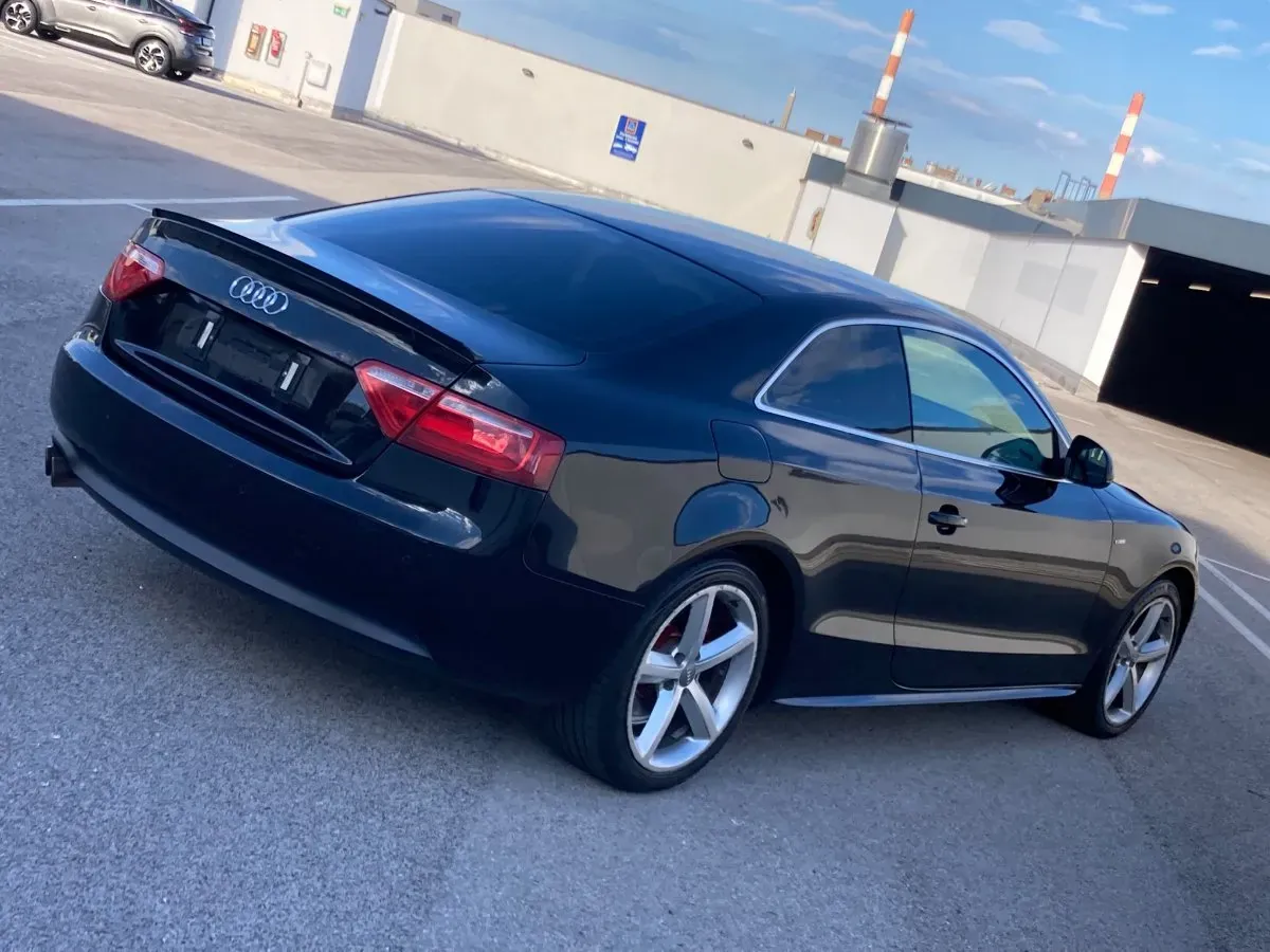 Audi A5 2009 photo 3