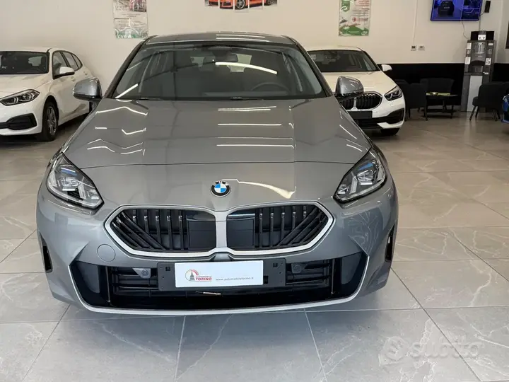 BMW 120 2024 photo 2