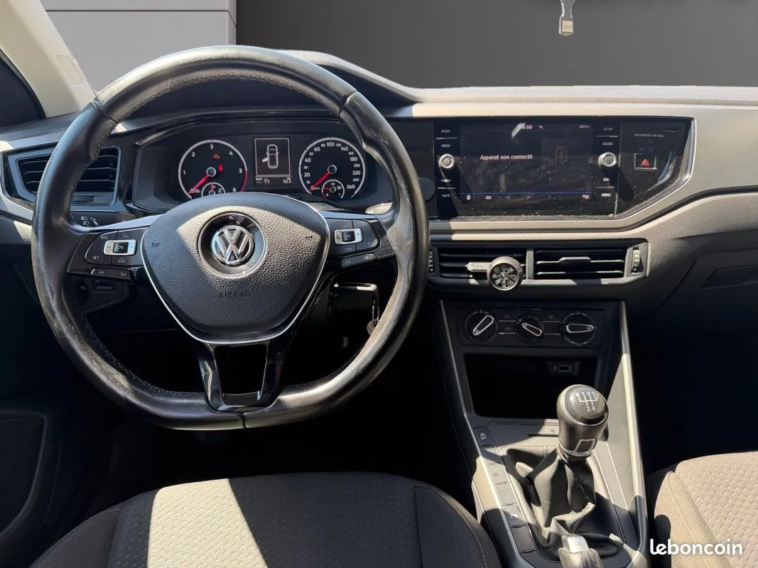 Volkswagen Polo 2018 photo 2