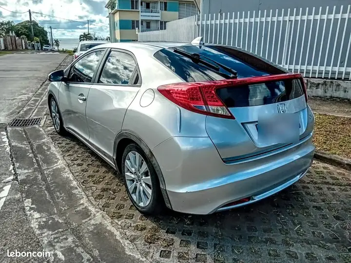 Honda Civic 2014 photo 2