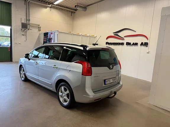 Peugeot 5008 2012 photo 2