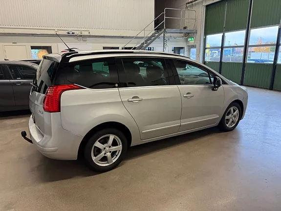 Peugeot 5008 2012 photo 5