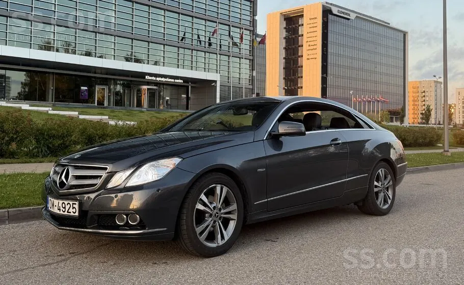 Mercedes-Benz E220 2010 photo 2