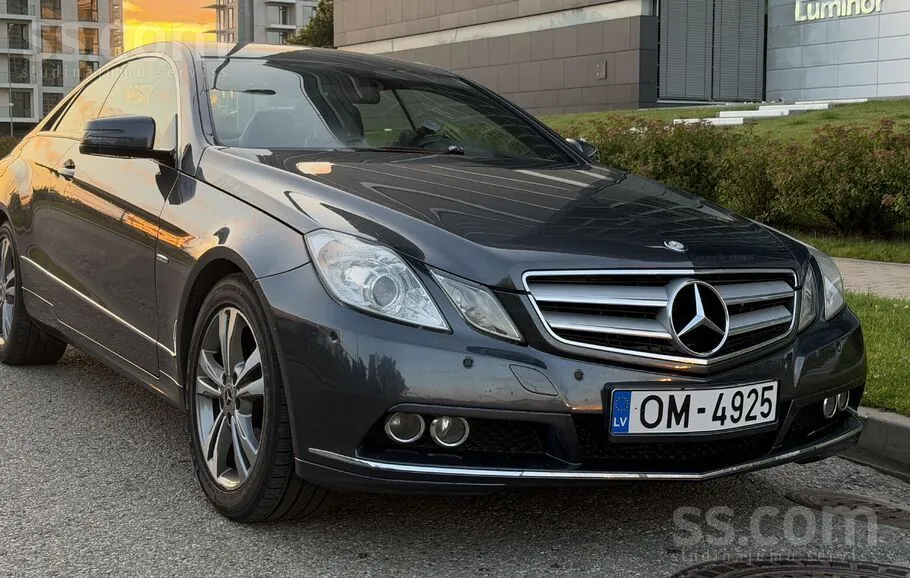 Mercedes-Benz E220