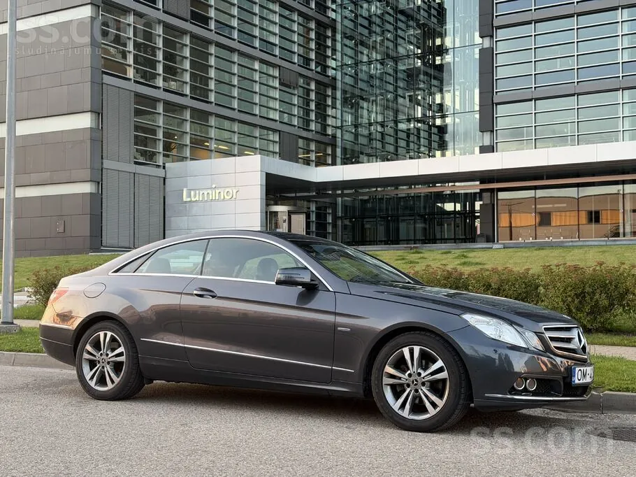 Mercedes-Benz E220 2010 photo 5