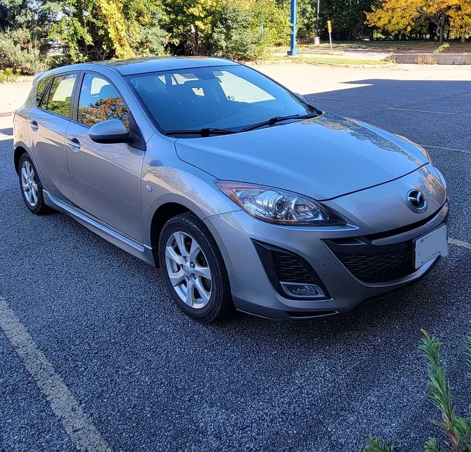Mazda Mazda3 2010 photo 2