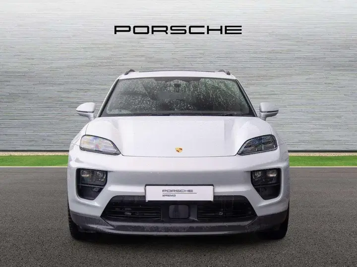 Porsche Macan 2026 photo 3