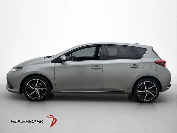 Toyota Auris 2018 photo 2