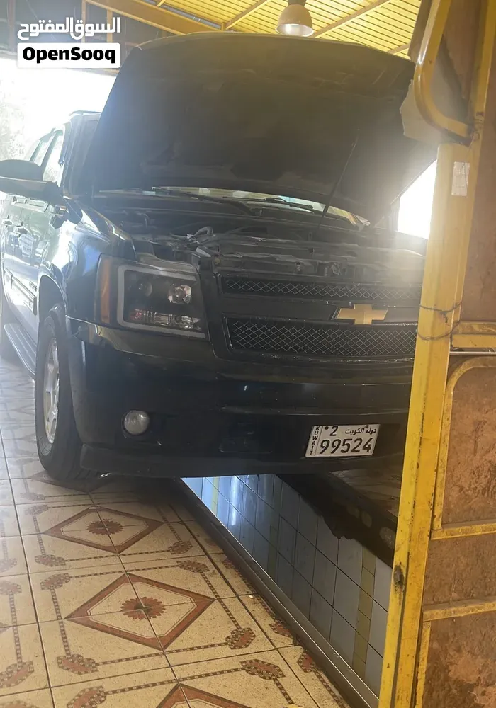 Chevrolet Tahoe 2011 photo 2