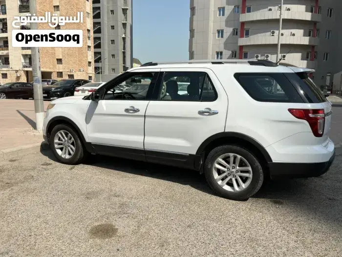 Ford Explorer 2013 photo 3