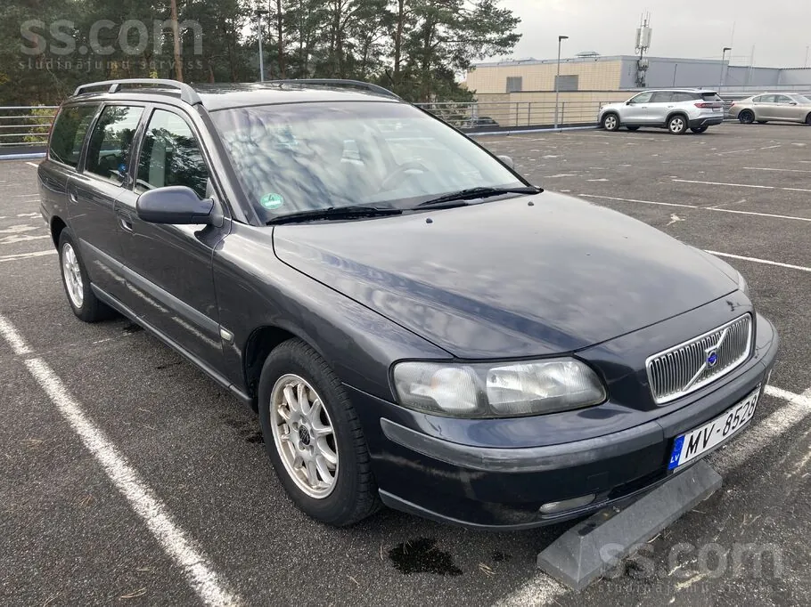Volvo V70 2000 photo 2