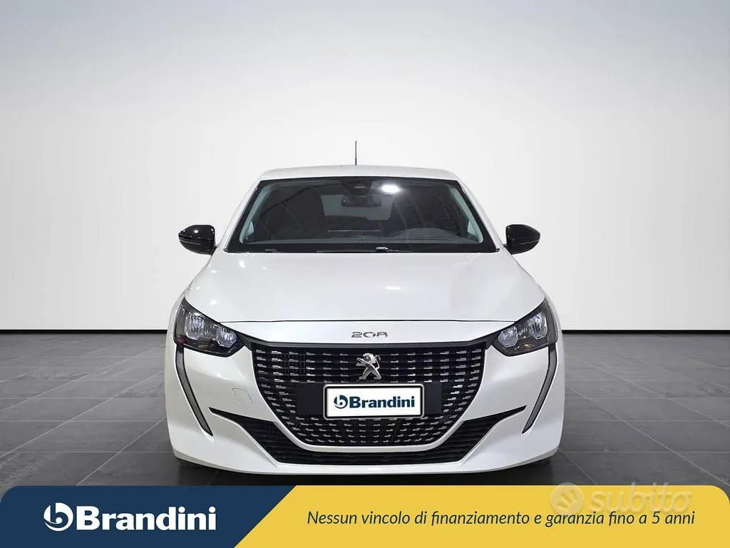 Peugeot 208 2022 photo 3